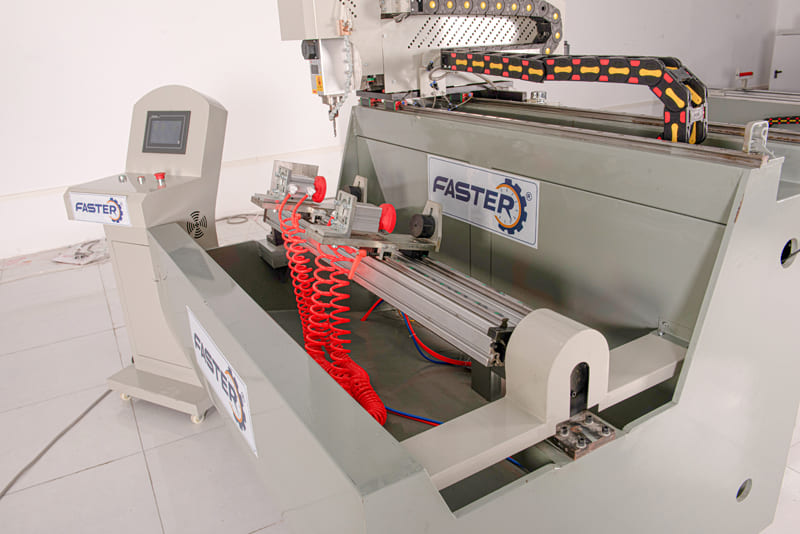 máy khoét khóa cnc faster3